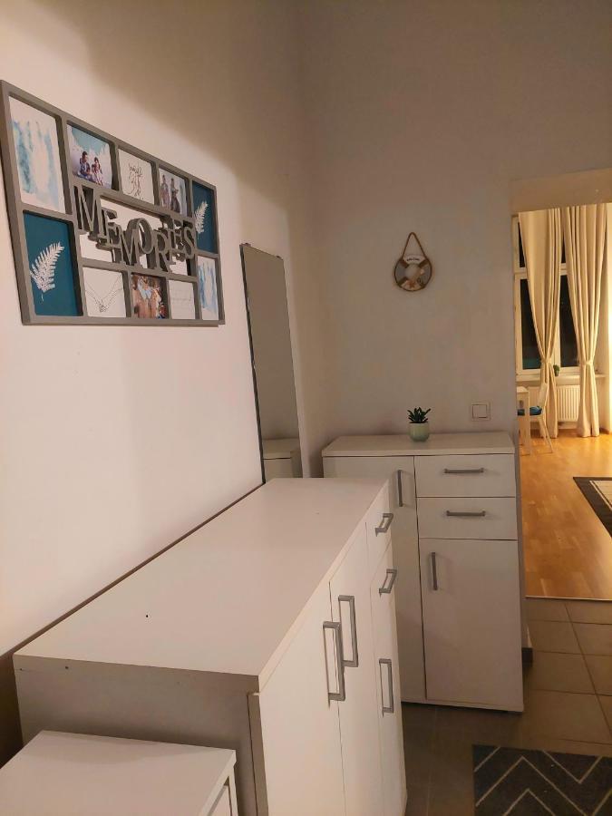 Cozy Vienna City Apartment 40M2 In Central & Beautiful Family Area Right At Subway & Park ภายนอก รูปภาพ